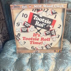 Country Side Products Tootsie Roll Clock New In Box